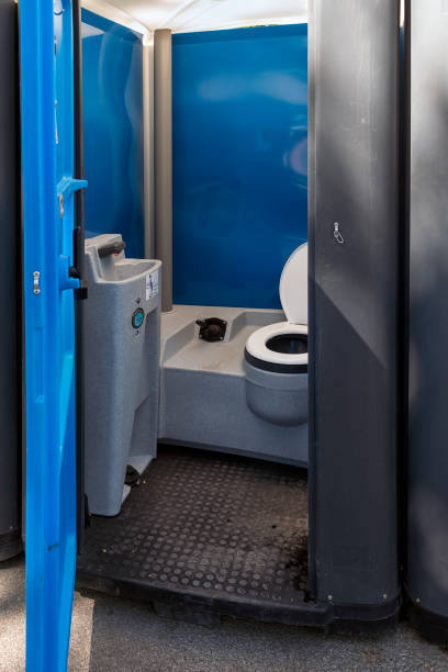 Best Porta potty rental near me  in Raintree Plantation, MO