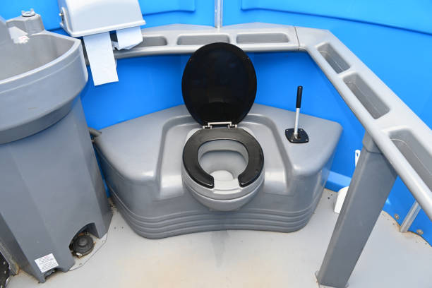 Portable Toilet Options We Offer in Raintree Plantation, MO